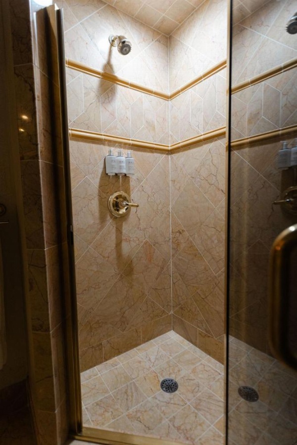 1840s Carrollton Inn image 28